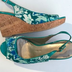 Bandolino teal blue ,cork platform wedge espadrille sandal size 8